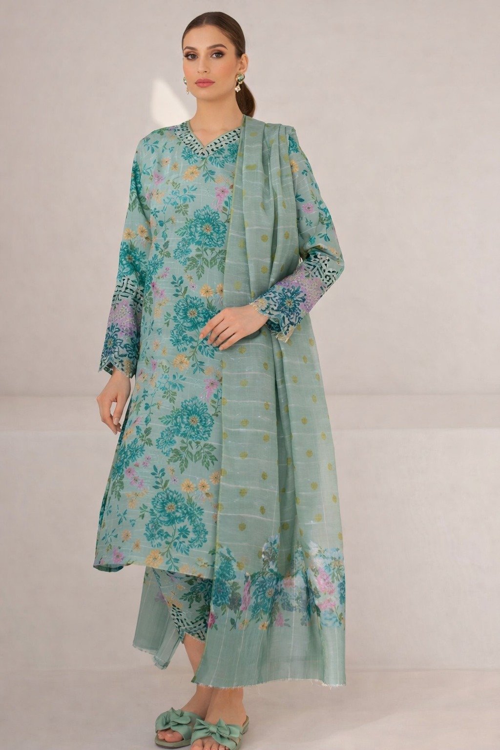 Luxury Lawn Digital Print 3-Piece Suit with Chiffon Dupatta & Embroidered Patches