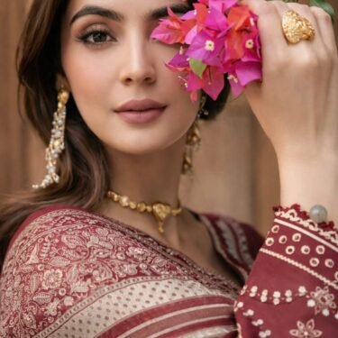 Mix Brands Embroidered Lawn 3-Piece Suit with Digital Diamond / Embroidered Dupatta