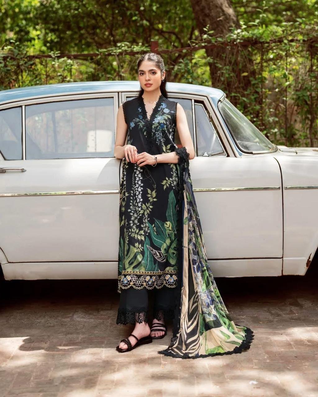Asifa & Nabeel Lawn Suit – Printed Lawn with Embroidered Neckline & Chiffon Dupatta (Design YKL25-05)