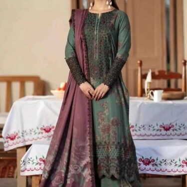 Summer Collection 2026 Printed Lawn 3PC Suit with Heavy Embroidered Sleeves & 4-Side Embroidered Chiffon Dupatta