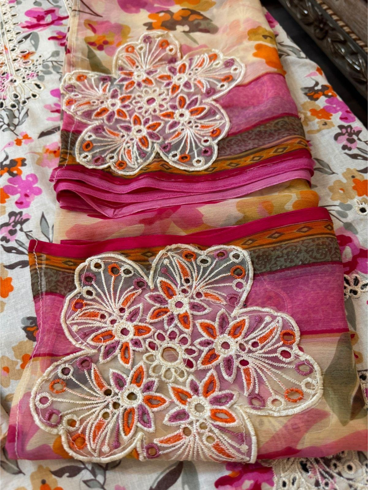 CR-1790 Lawn & Chiffon 3PC Suit – Heavy Chikankari Embroidered Front with Chiffon Dupatta