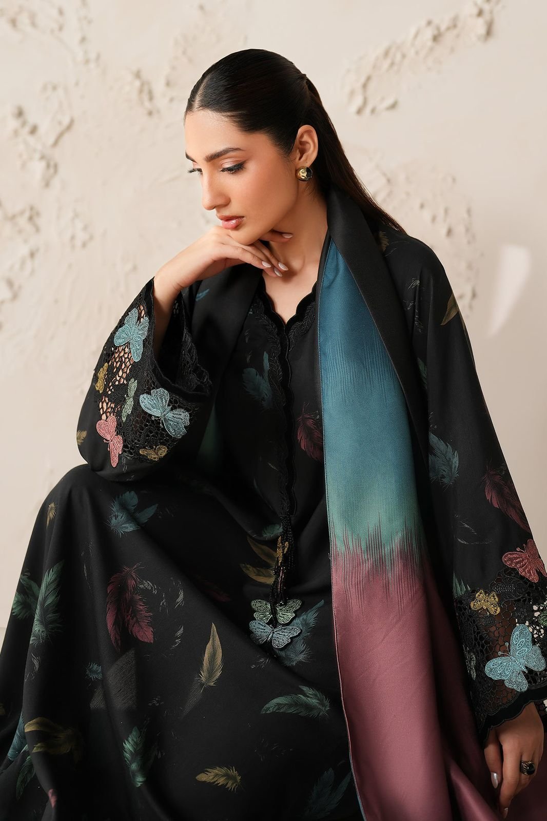 Lilac Elegance 3PC Lawn Suit – A Perfect Blend of Tradition & Modern Style